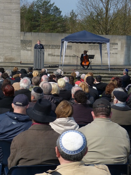 Bergen-Belsen   037.jpg